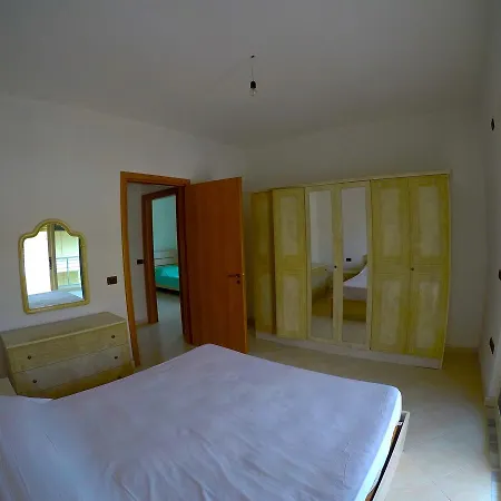 Apartment Tree Bedroom Best Price *