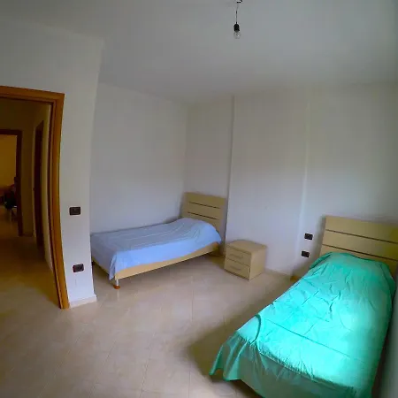 Apartment Tree Bedroom Best Price *