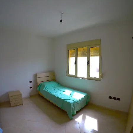 Tree Bedroom Best Price Appartamento